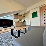 V3 Apartments In The Old Town With View