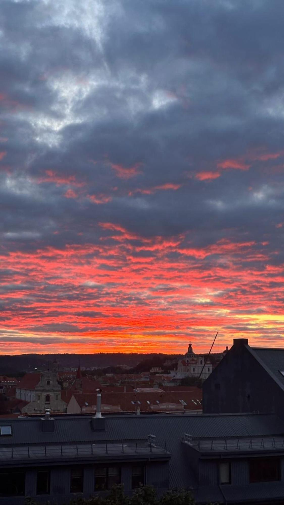 V3 In The Old Town With View